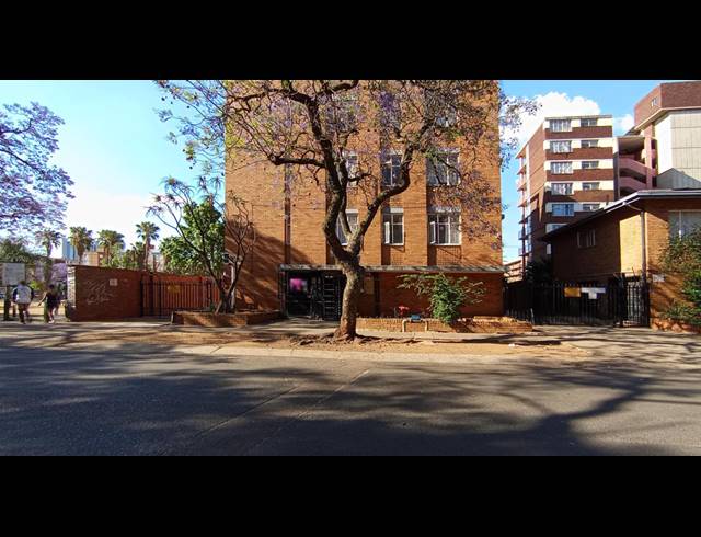 2 BEDROOM APARTMENT FOR SALE IN SUNNYSIDE